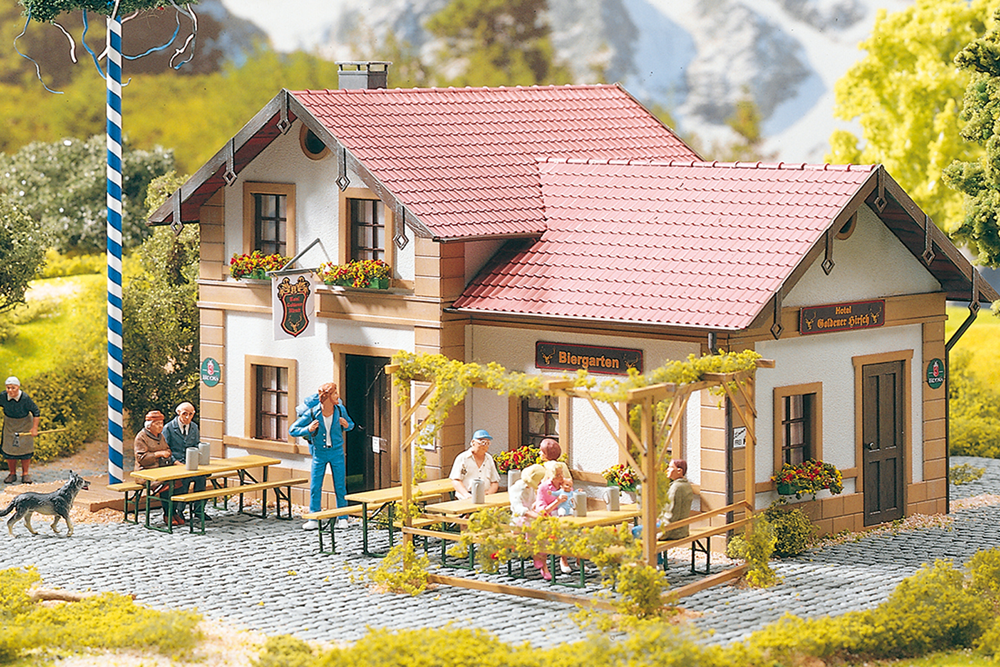 Piko G Scale 62022 Beer Garden Cafe, Building Kit (g-scale)