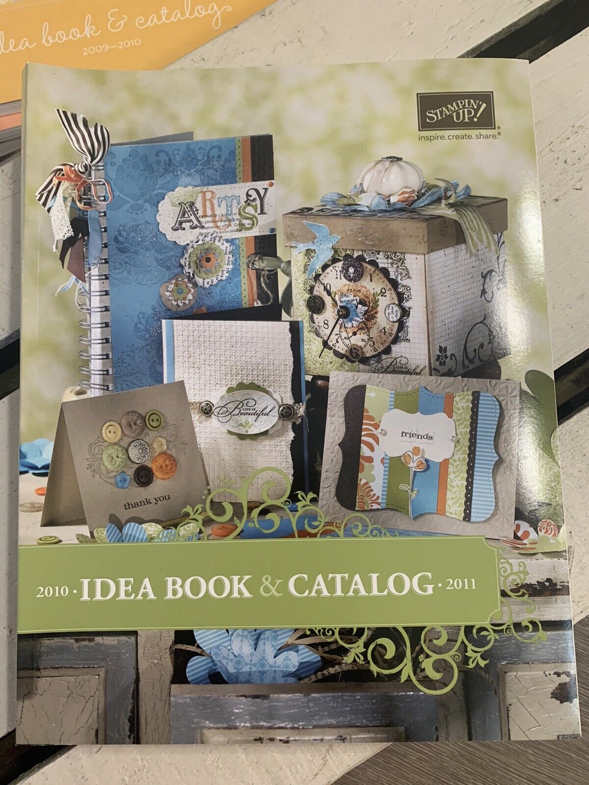 Stampin' Up! Idea Book and Catalog 2010-2011 (Retired)